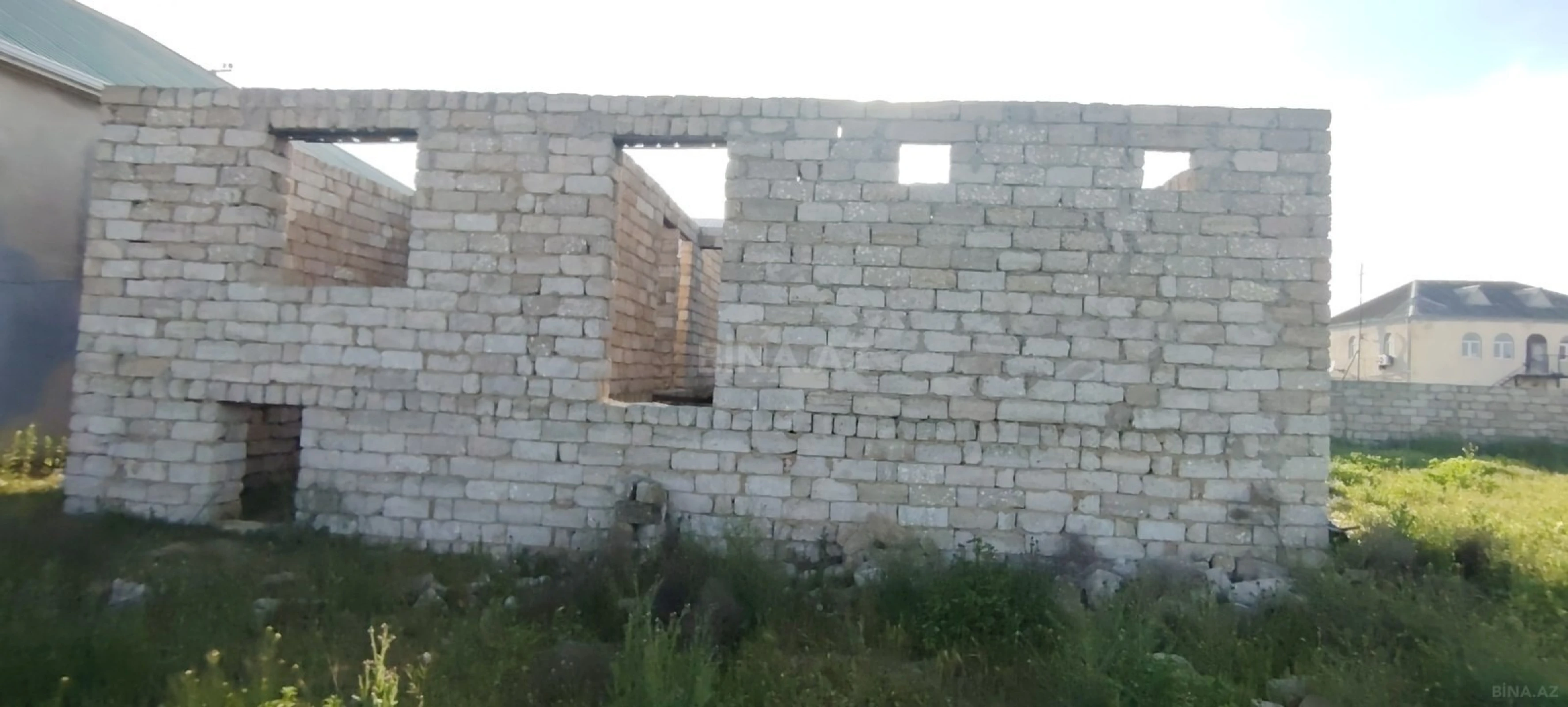 Satılır 4 otaqlı həyət evi 100 m²