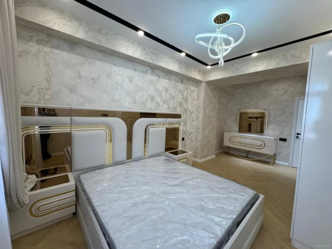 Satılır 2 otaqlı mənzil 90 m²