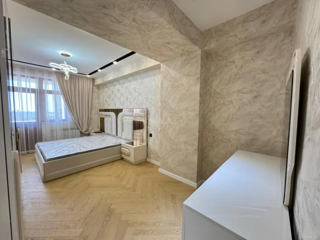 Satılır 2 otaqlı mənzil 90 m²