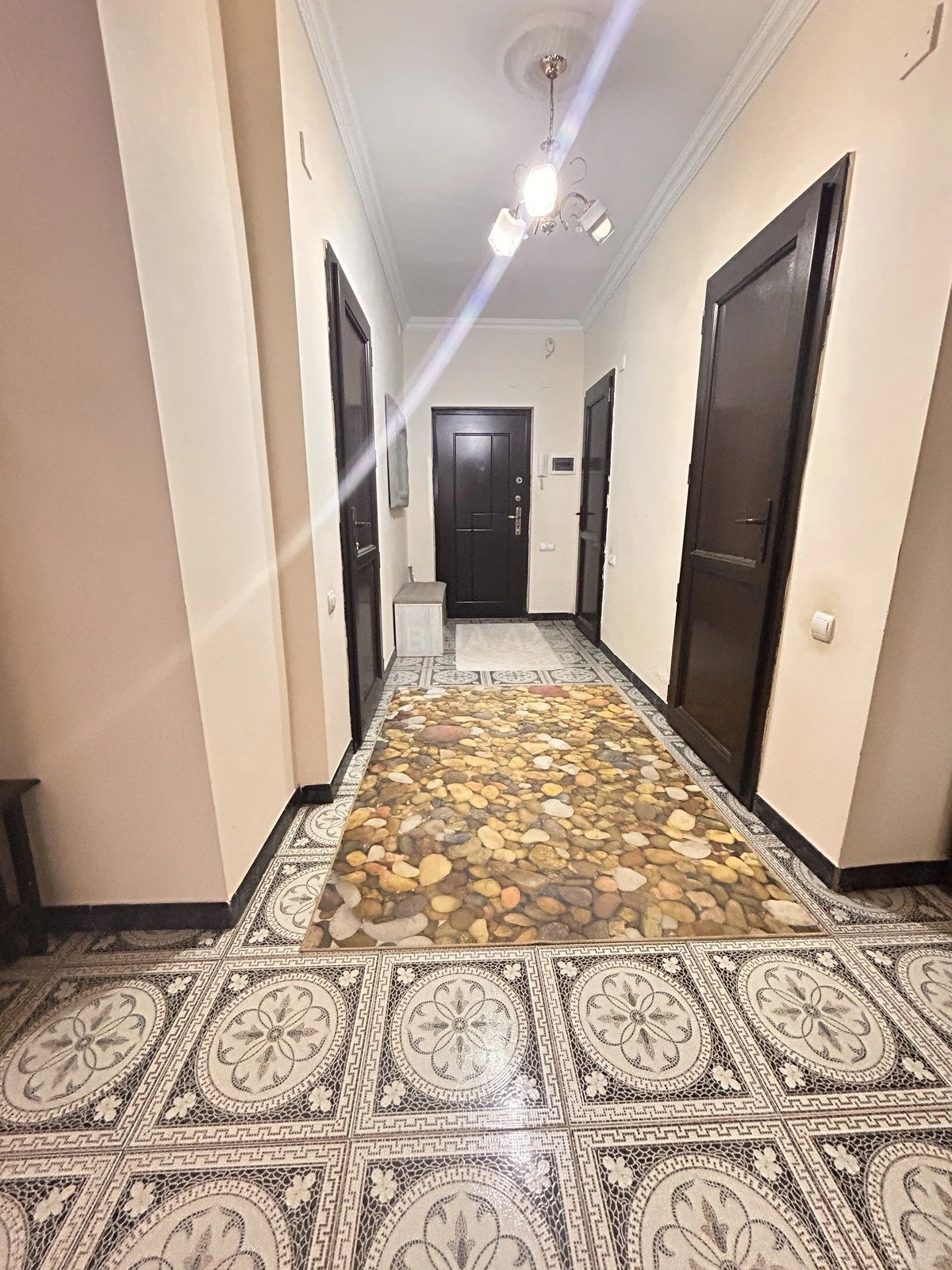 Satılır 3 otaqlı mənzil 103 m²