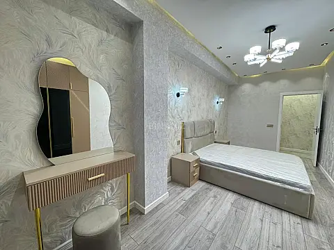 Satılır 2 otaqlı mənzil 78 m²