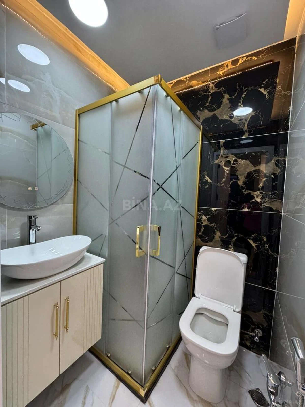 Satılır 2 otaqlı mənzil 78 m²