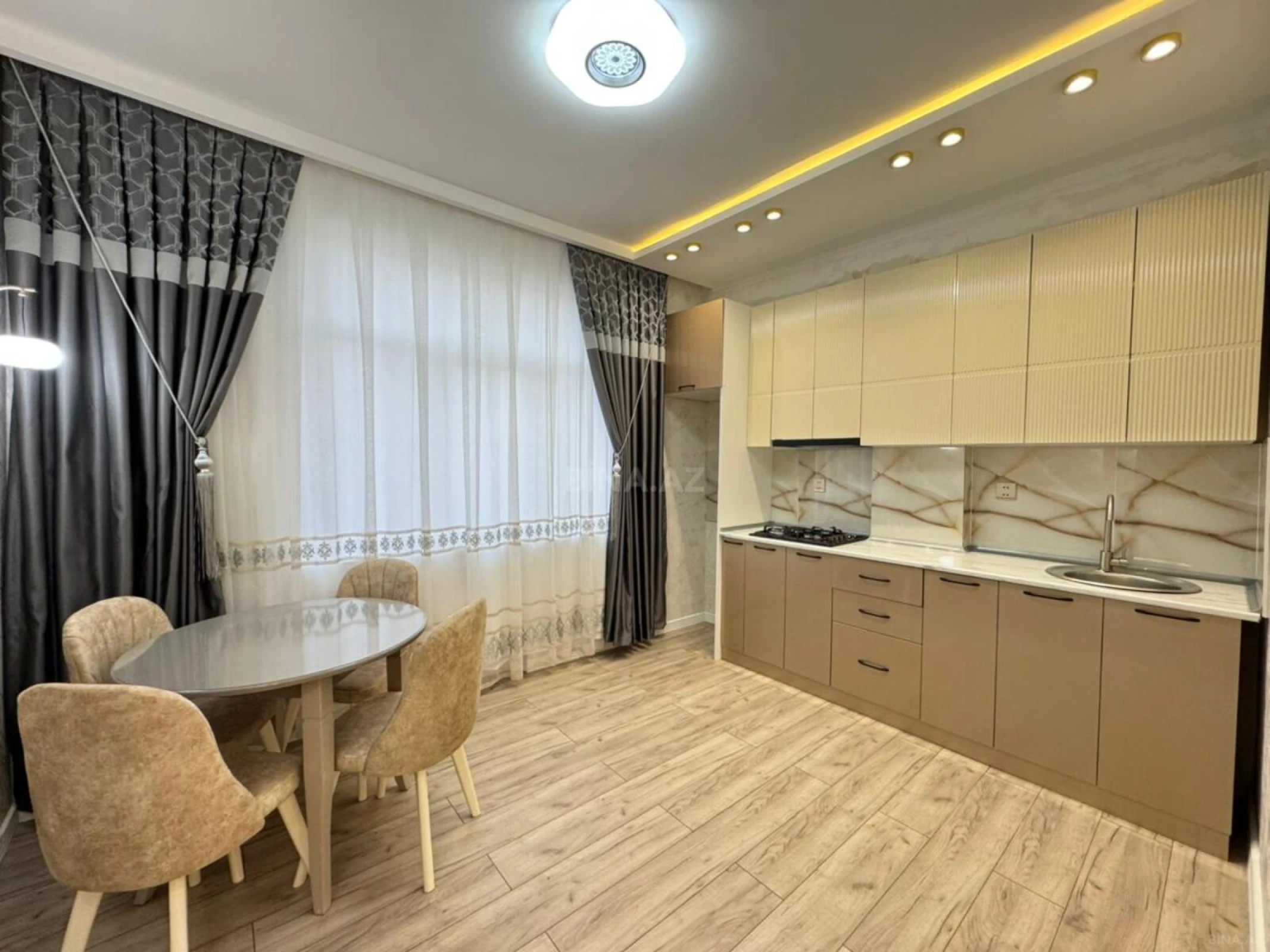 Satılır 2 otaqlı mənzil 85 m²