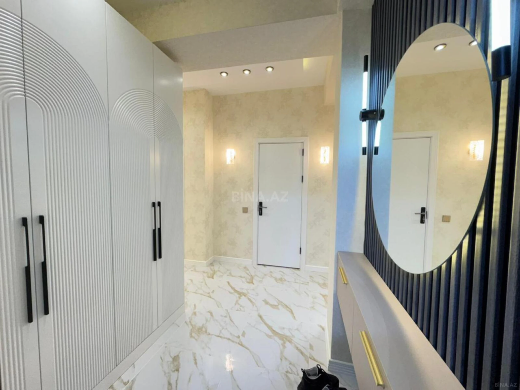 Satılır 2 otaqlı mənzil 85 m²