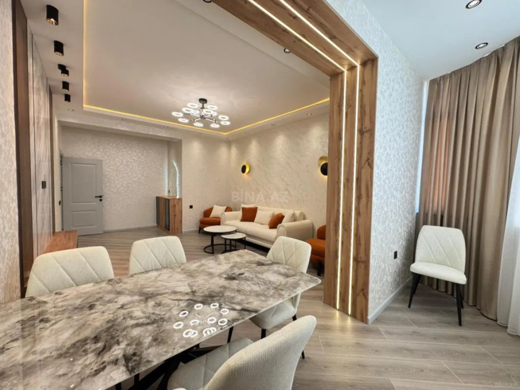 Satılır 2 otaqlı mənzil 83 m²