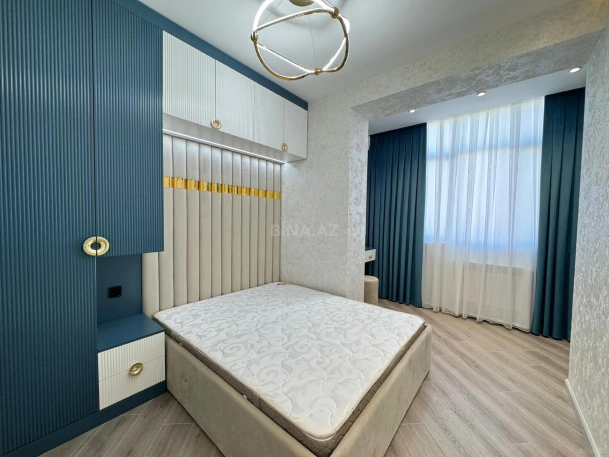 Satılır 2 otaqlı mənzil 83 m²