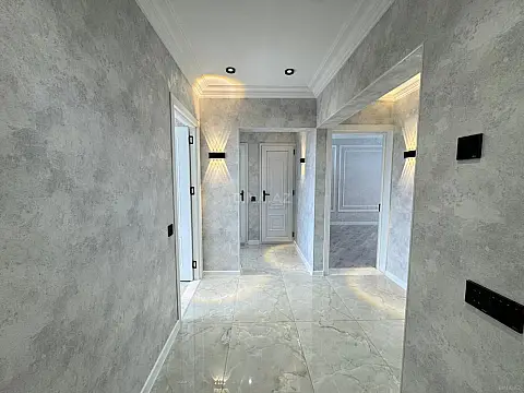 Satılır 4 otaqlı mənzil 75 m²