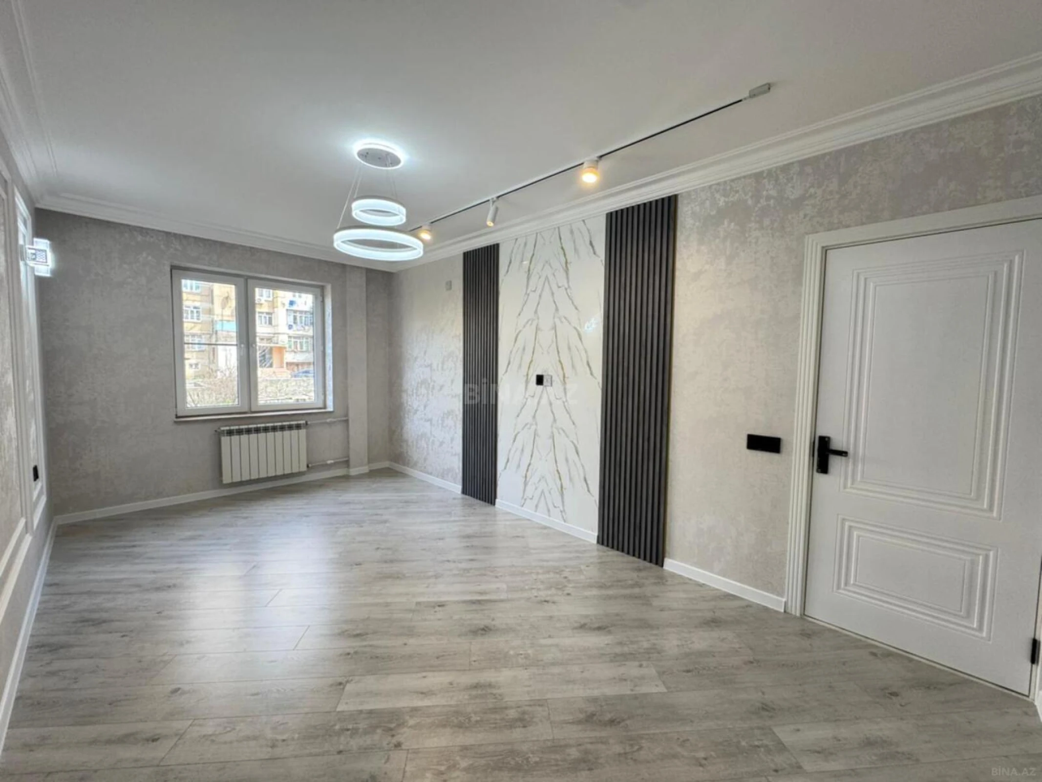 Satılır 4 otaqlı mənzil 75 m²