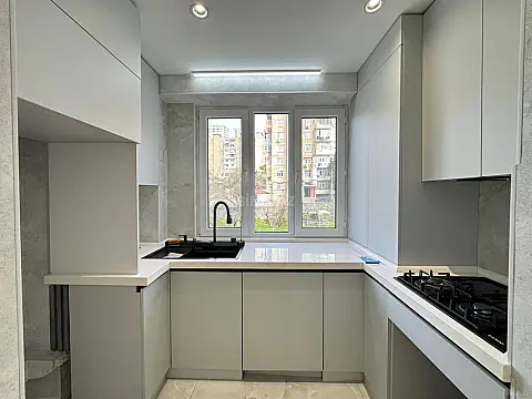 Satılır 4 otaqlı mənzil 75 m²