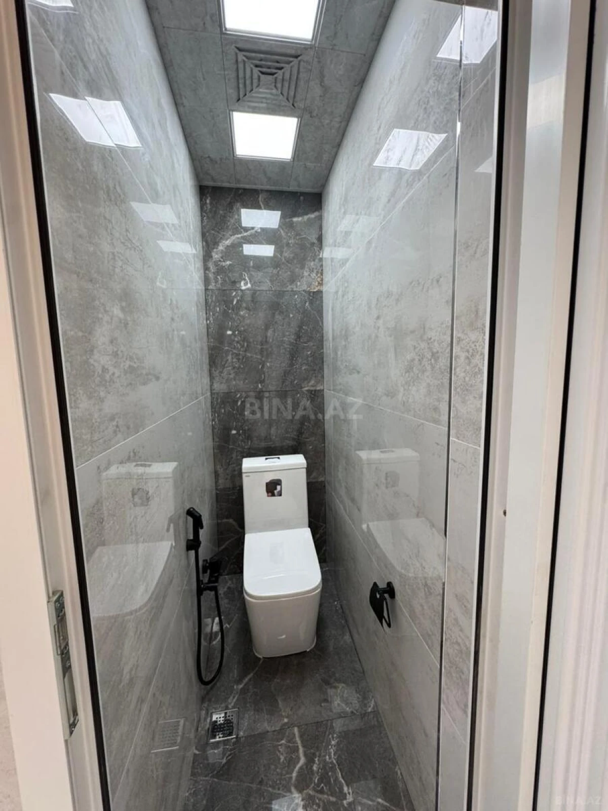 Satılır 4 otaqlı mənzil 75 m²