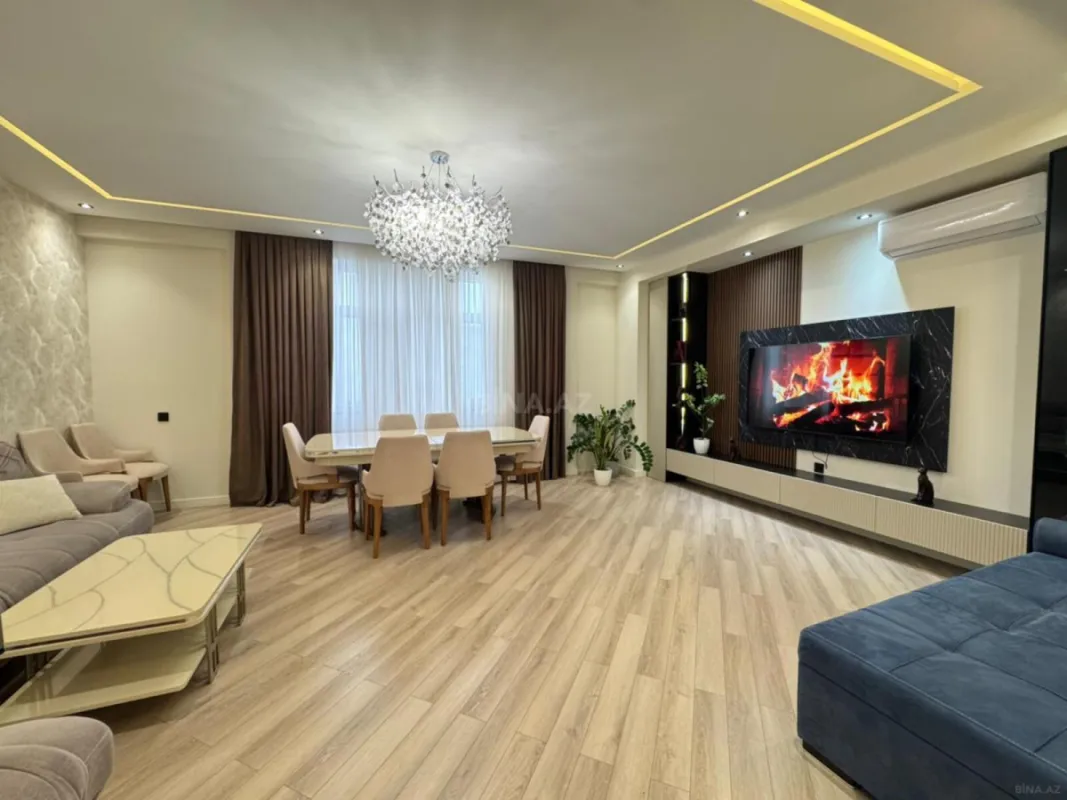 Satılır 3 otaqlı mənzil 138 m²