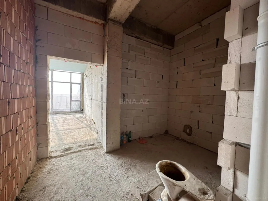 Satılır 3 otaqlı mənzil 147 m²