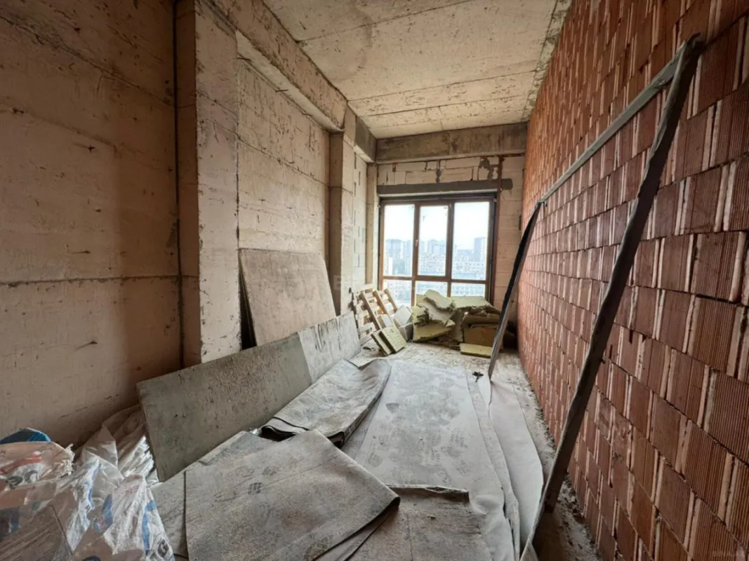 Satılır 3 otaqlı mənzil 147 m²