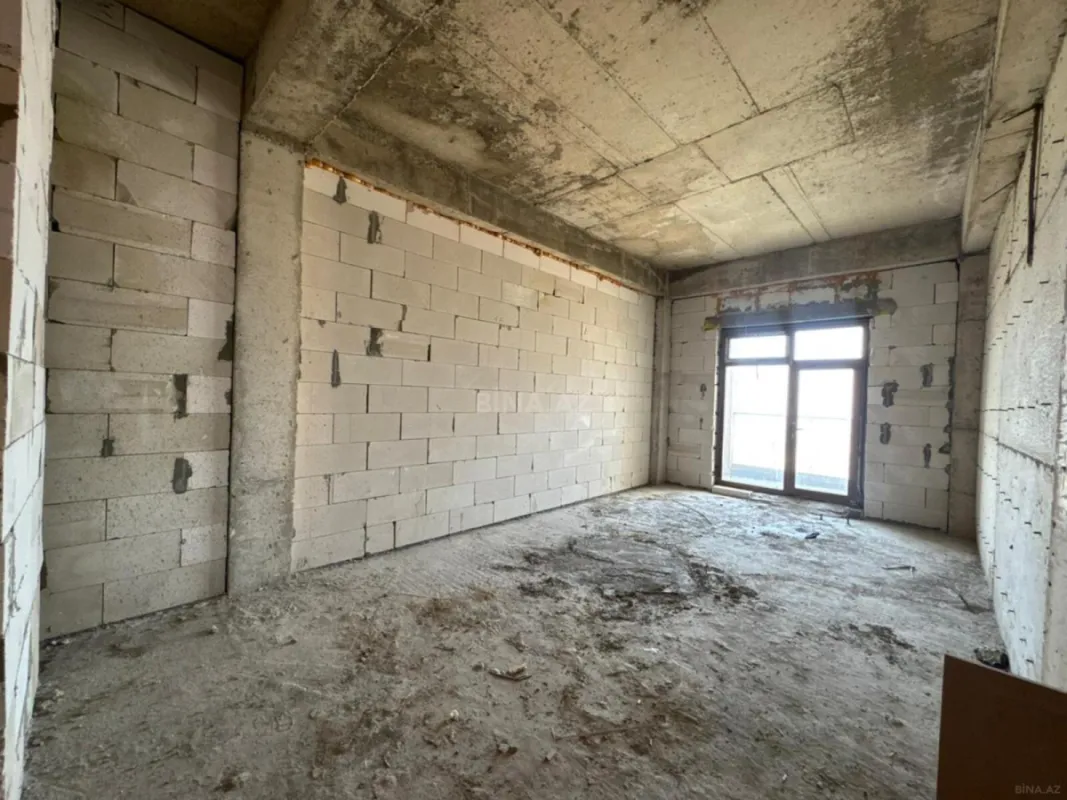 Satılır 3 otaqlı mənzil 110 m²