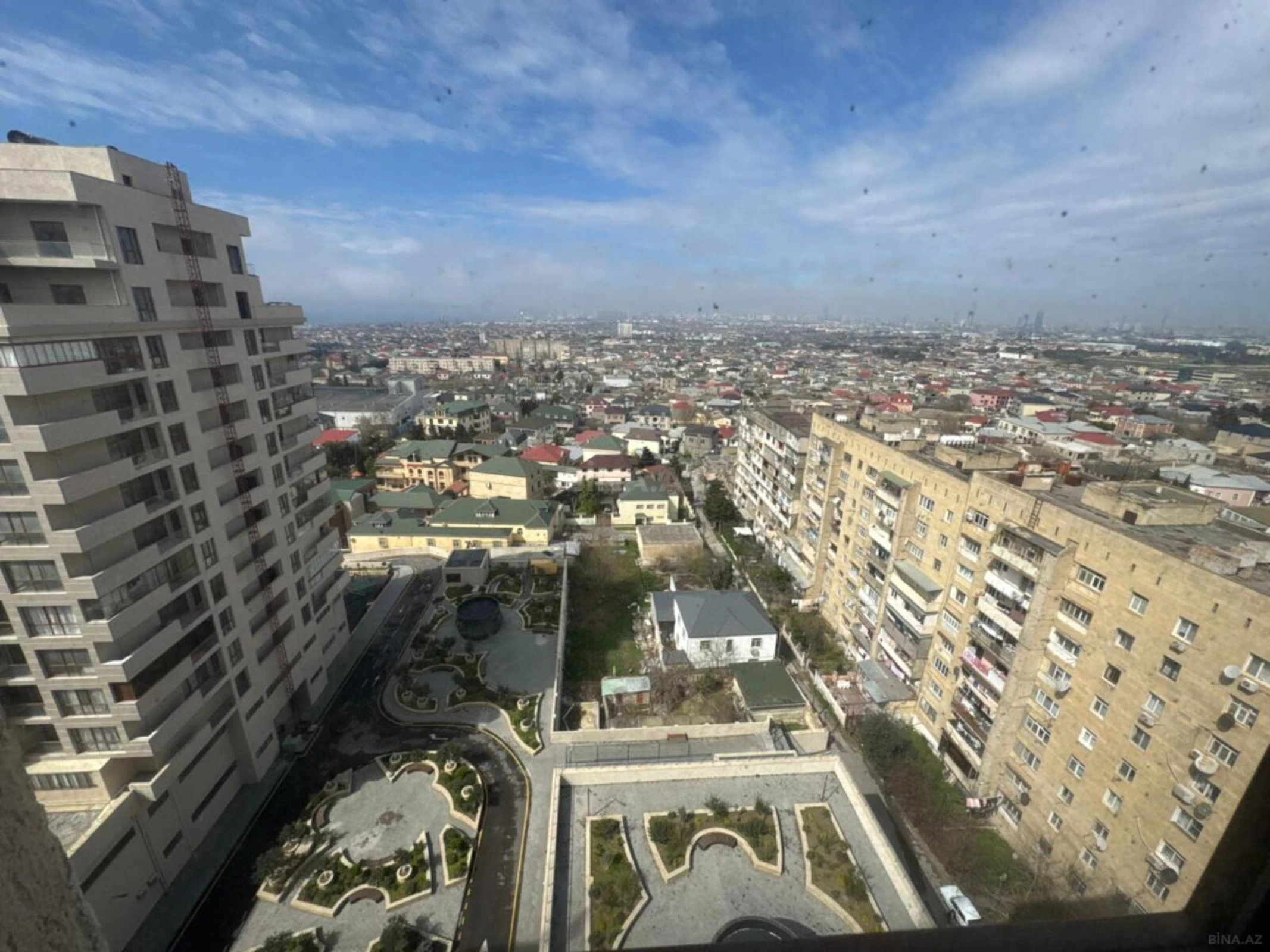 Satılır 3 otaqlı mənzil 110 m²