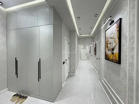 Satılır 3 otaqlı mənzil 105 m²