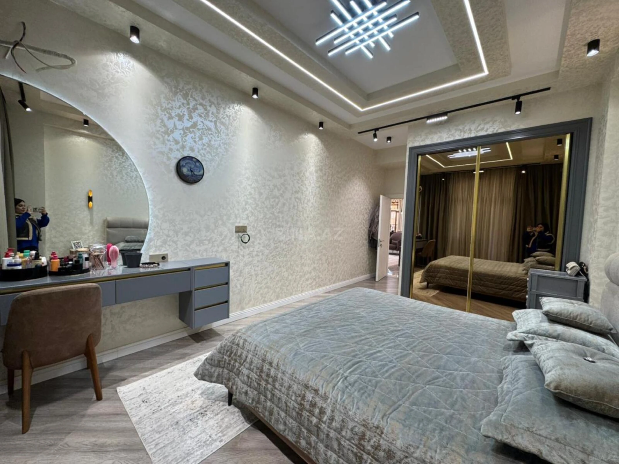 Satılır 3 otaqlı mənzil 153 m²