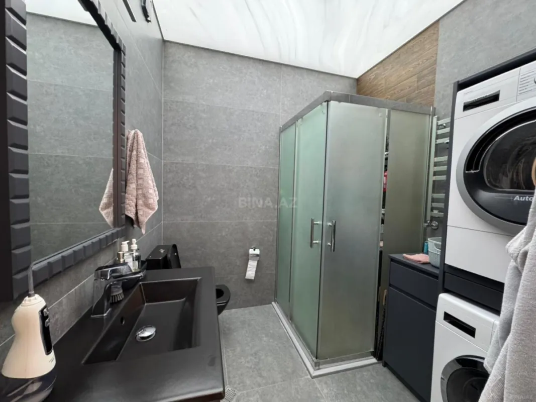 Satılır 3 otaqlı mənzil 153 m²