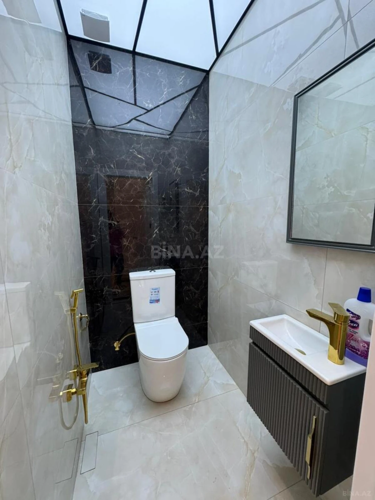 Satılır 3 otaqlı mənzil 116 m²