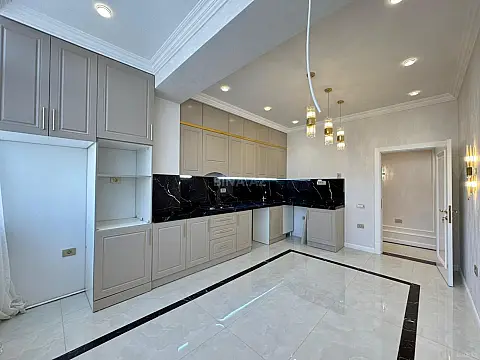 Satılır 3 otaqlı mənzil 116 m²