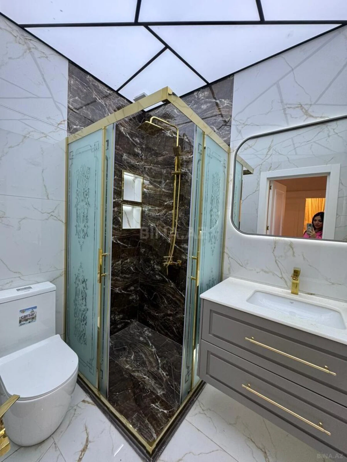 Satılır 3 otaqlı mənzil 116 m²