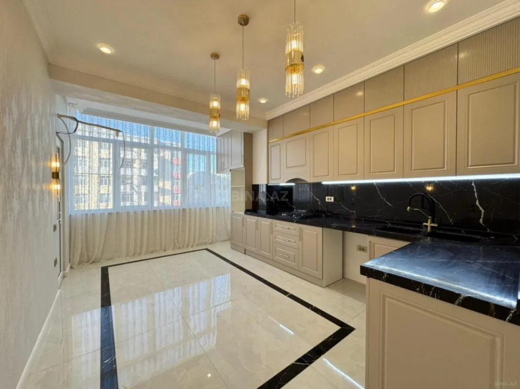 Satılır 3 otaqlı mənzil 116 m²