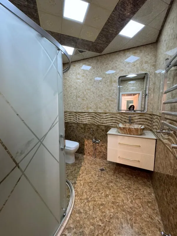 Satılır 3 otaqlı mənzil 145 m²