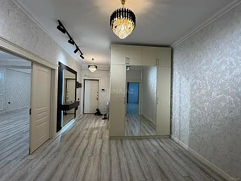 Satılır 3 otaqlı mənzil 145 m²