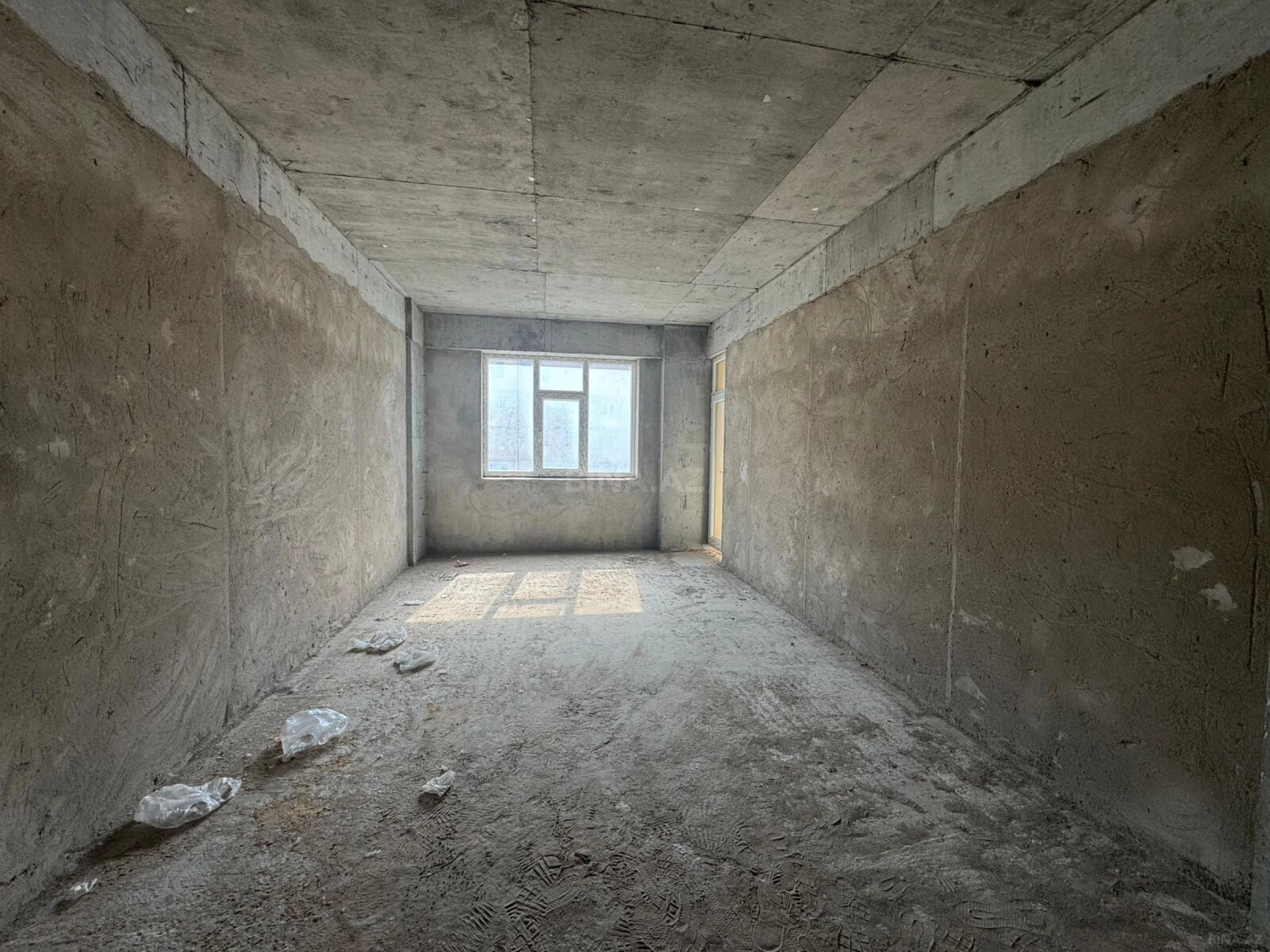 Satılır 3 otaqlı mənzil 125 m²