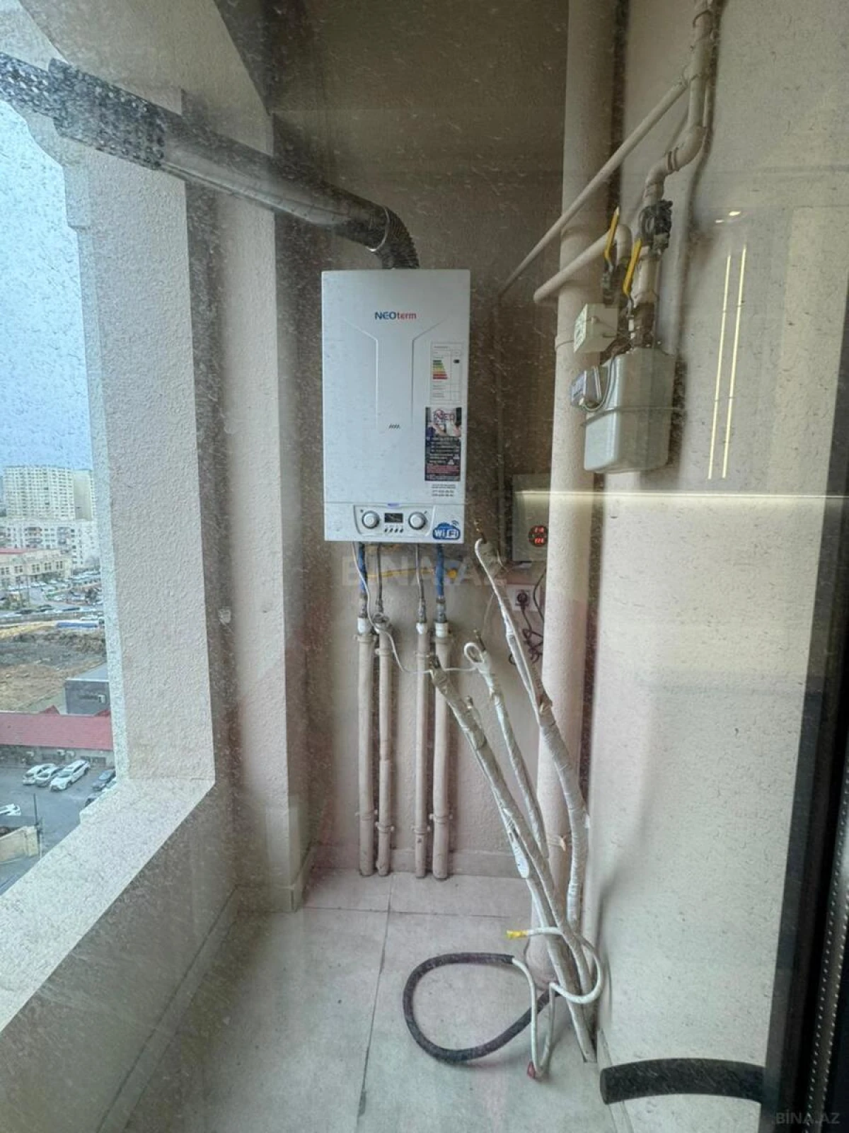 Satılır 4 otaqlı mənzil 180 m²