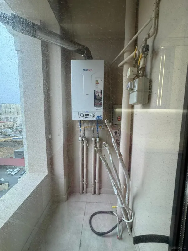 Satılır 4 otaqlı mənzil 180 m²