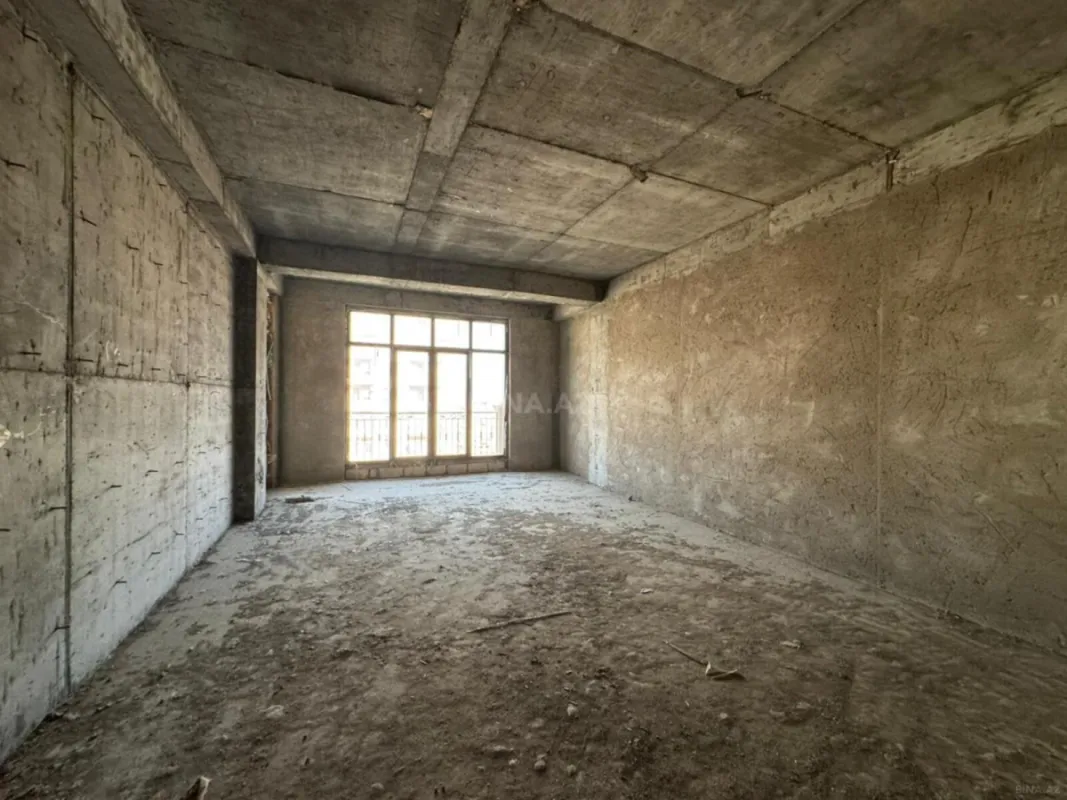 Satılır 4 otaqlı mənzil 219 m²
