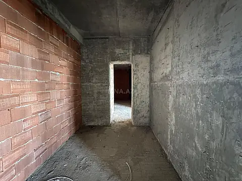 Satılır 4 otaqlı mənzil 170 m²