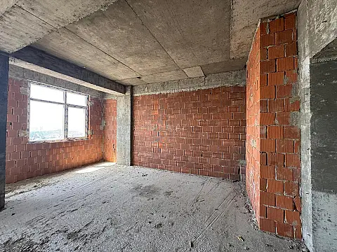 Satılır 4 otaqlı mənzil 170 m²