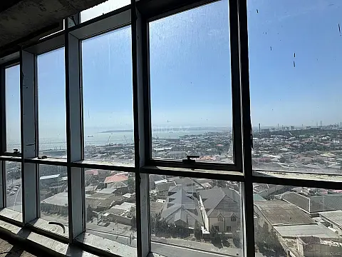 Satılır 4 otaqlı mənzil 170 m²