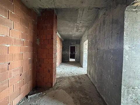 Satılır 4 otaqlı mənzil 170 m²