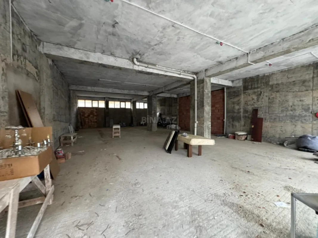 Satılır obyekt 185 m²