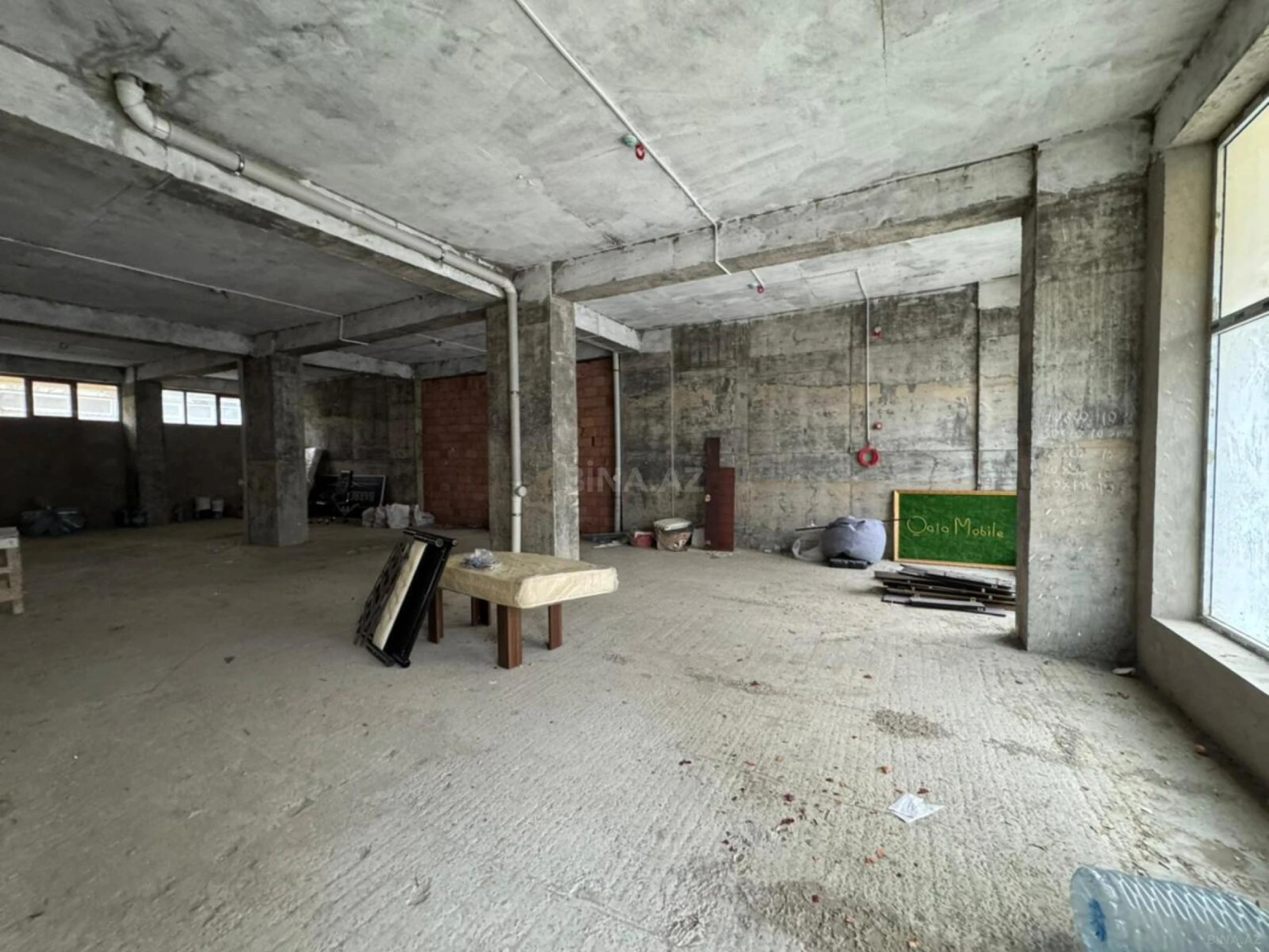 Satılır obyekt 185 m²