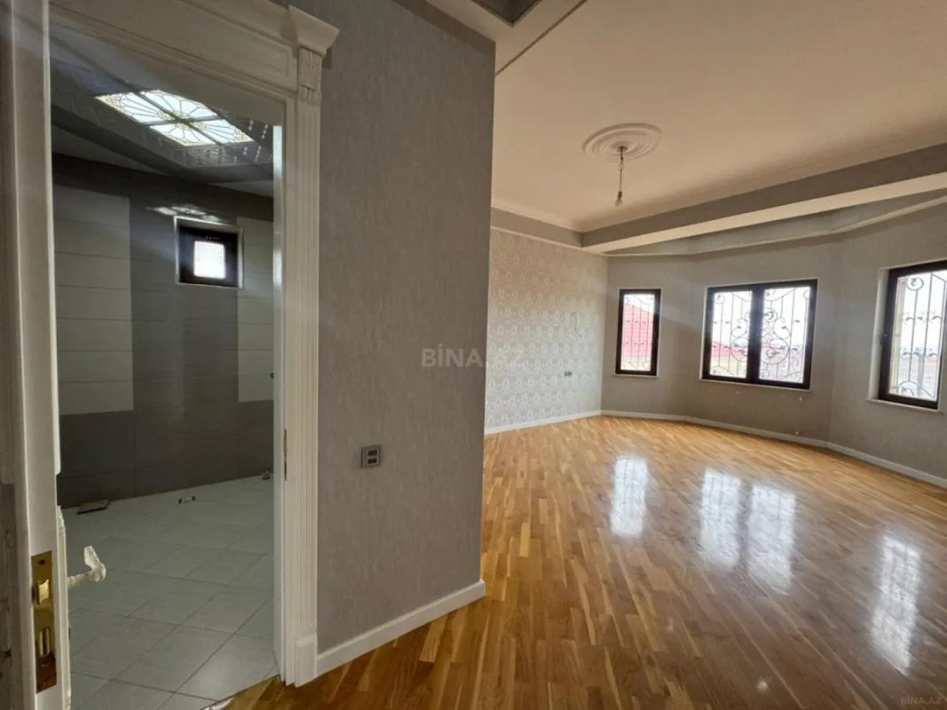 Satılır 10 otaqlı həyət evi 510 m²