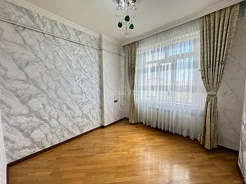Satılır 3 otaqlı mənzil 110 m²