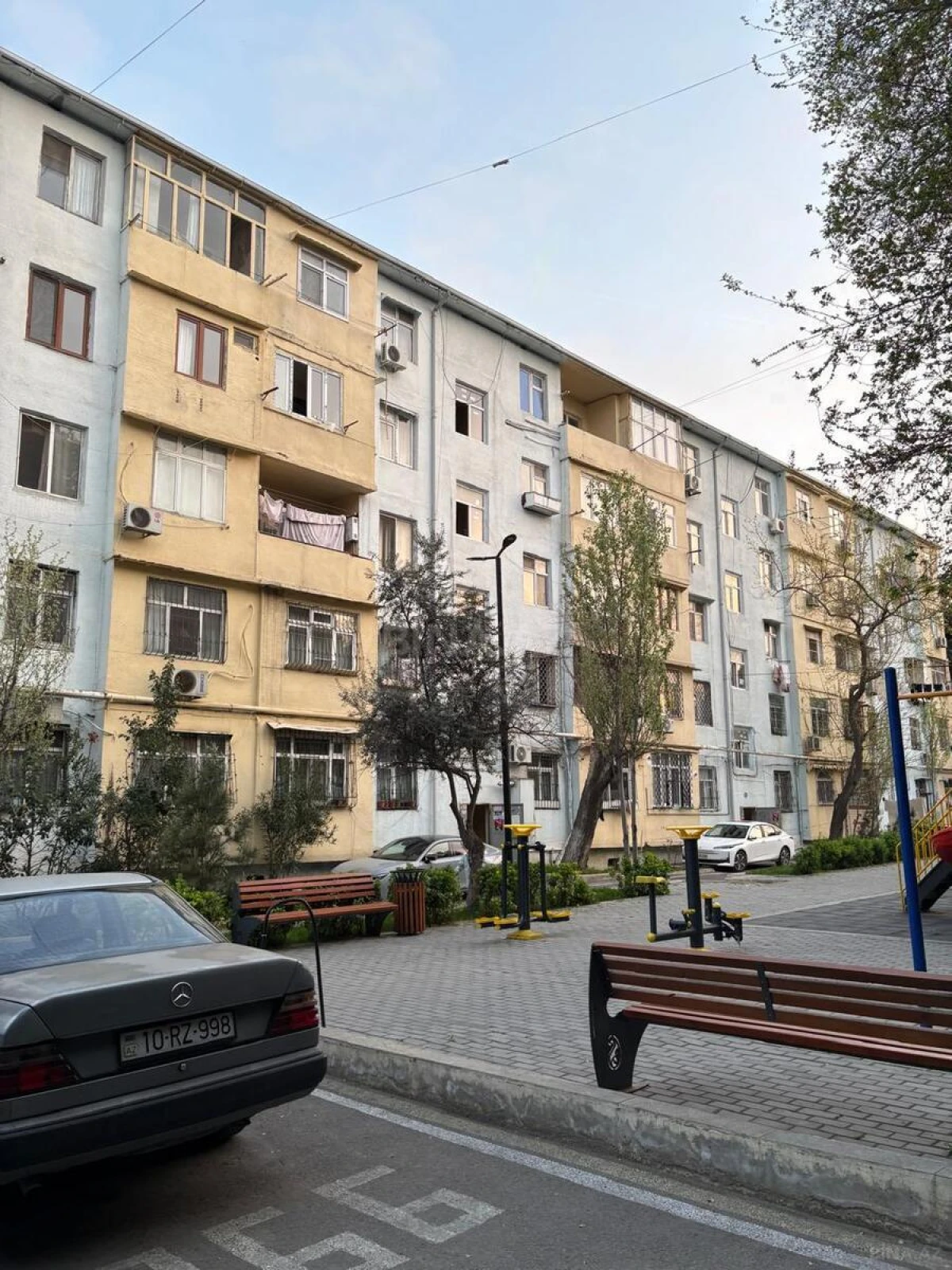 Satılır 2 otaqlı mənzil 56 m²