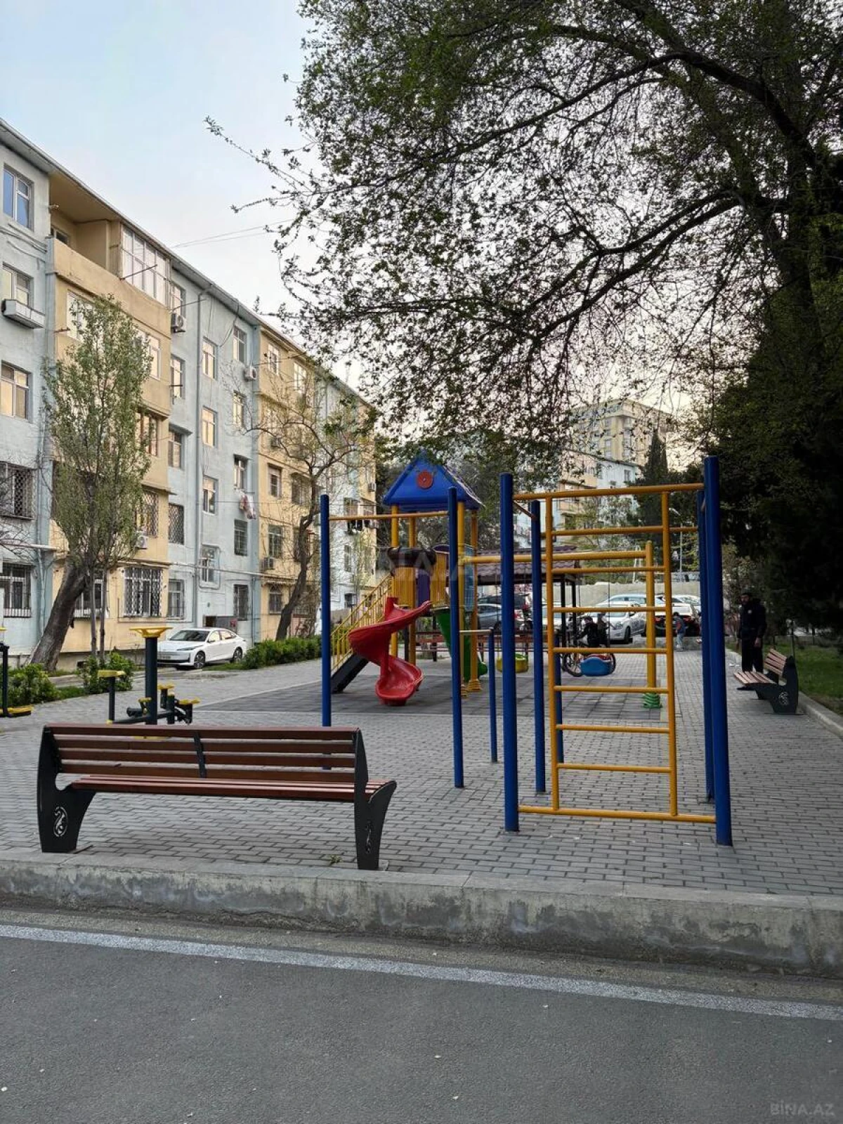 Satılır 2 otaqlı mənzil 56 m²