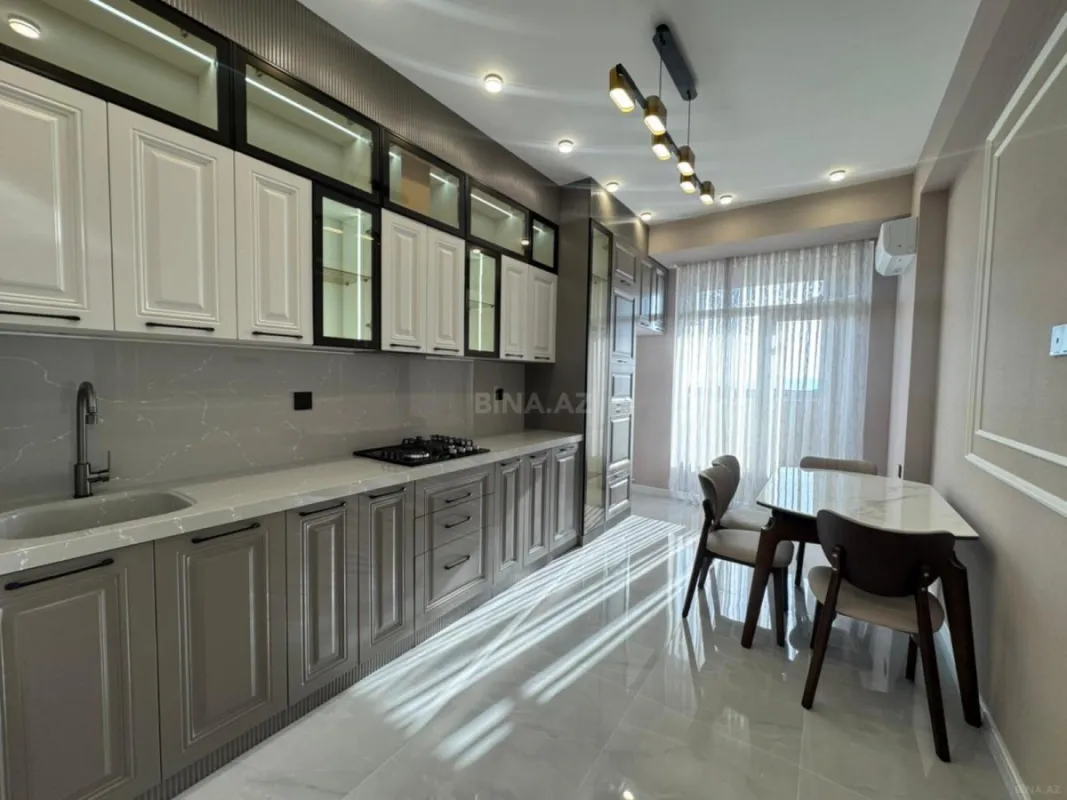 Satılır 3 otaqlı mənzil 105 m²