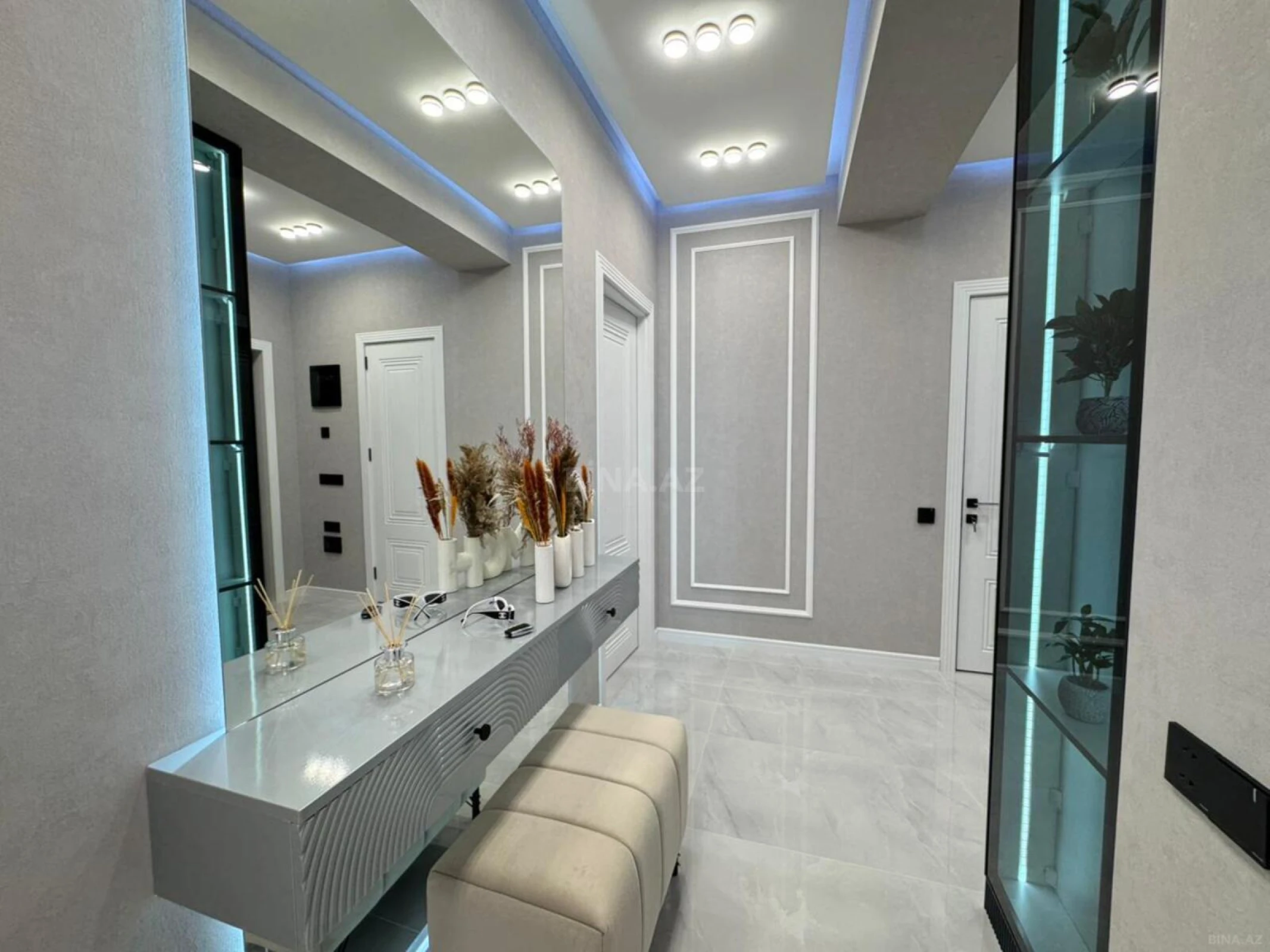 Satılır 3 otaqlı mənzil 105 m²