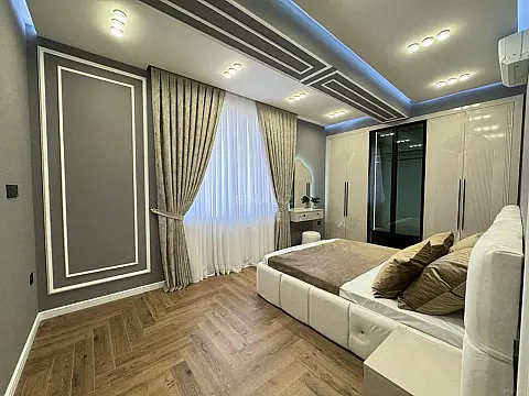 Satılır 3 otaqlı mənzil 105 m²