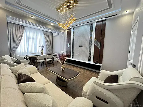 Satılır 3 otaqlı mənzil 105 m²