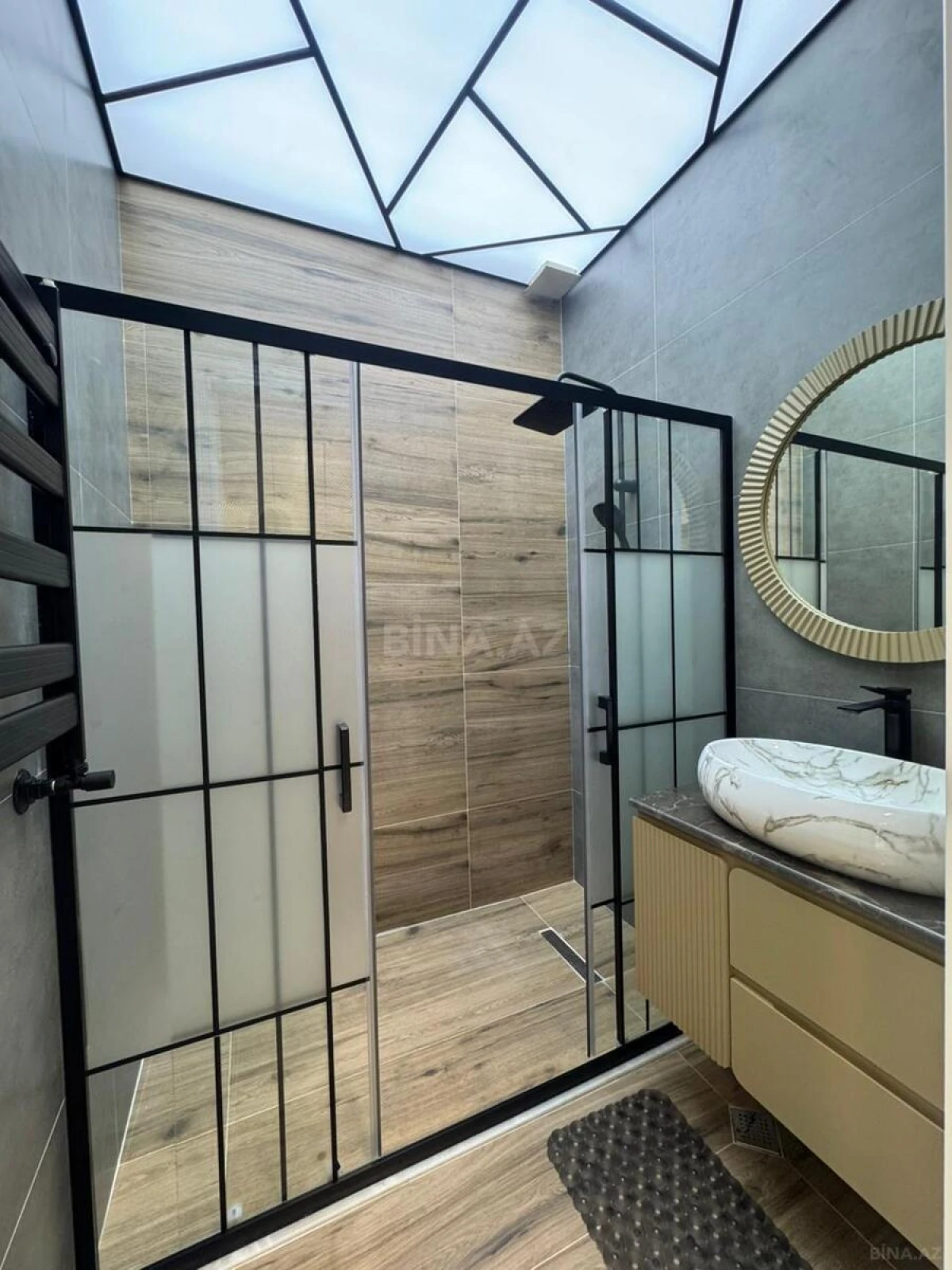 Satılır 3 otaqlı mənzil 105 m²