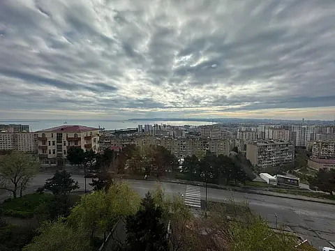 Satılır 2 otaqlı mənzil 65 m²