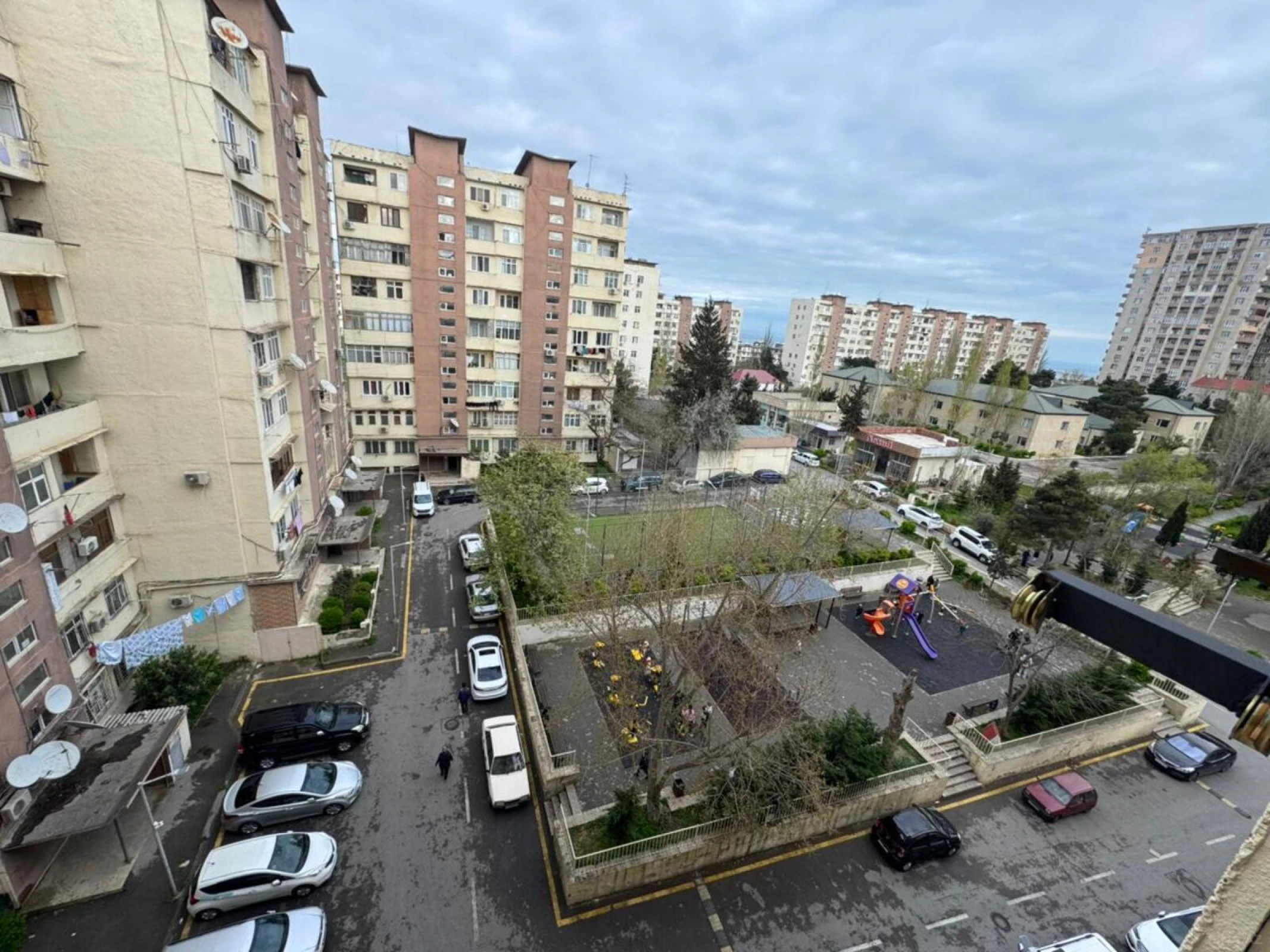 Satılır 2 otaqlı mənzil 65 m²