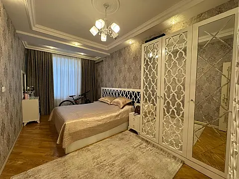Satılır 3 otaqlı mənzil 100 m²